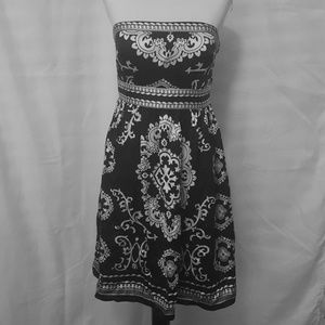 White House Black Market size 2 strapless dress